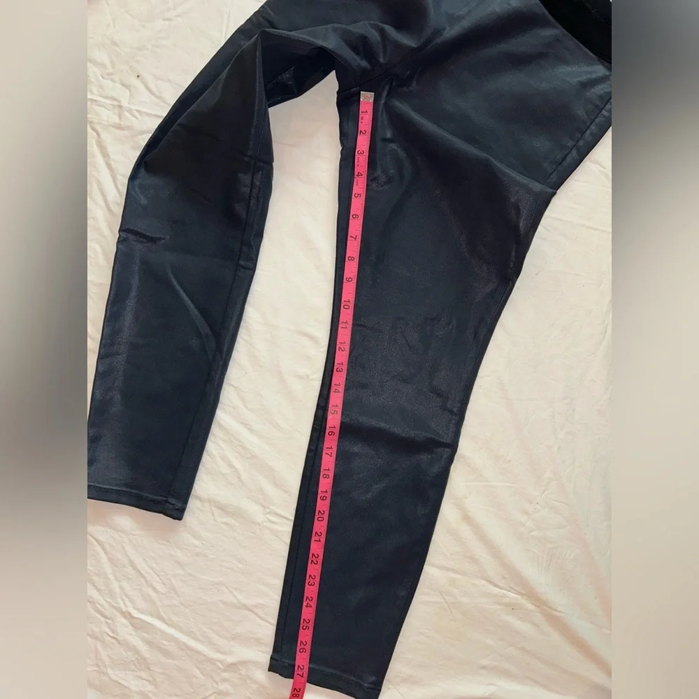 Victoria's Secret Faux leather Navy blue pants sz: 10 Cotton 62% 36% Polyester